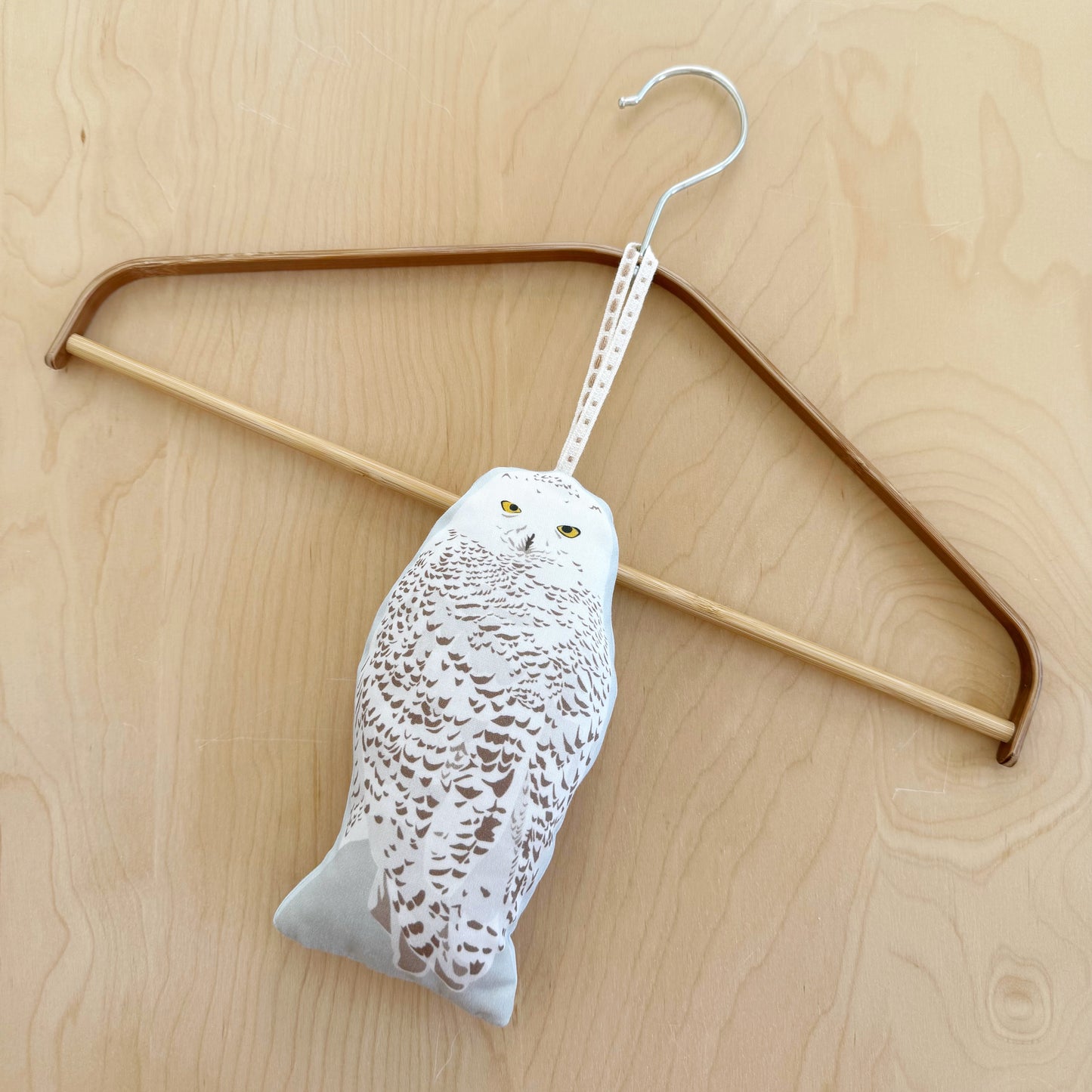 DC. Snowy Owl Cedar Sachet with loop