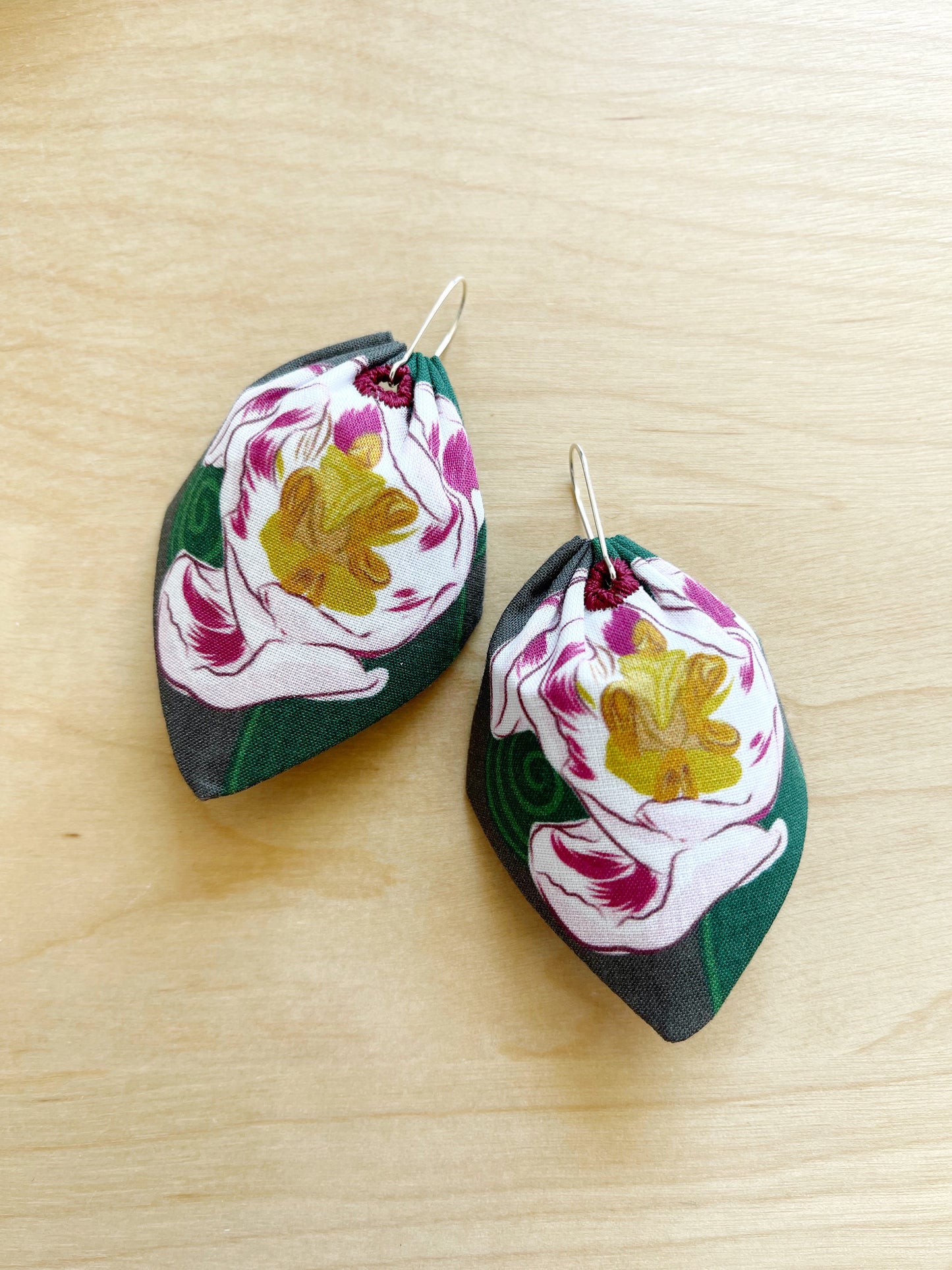 AE. Magenta & pale pink Tulips on brown large petal cotton statement earrings